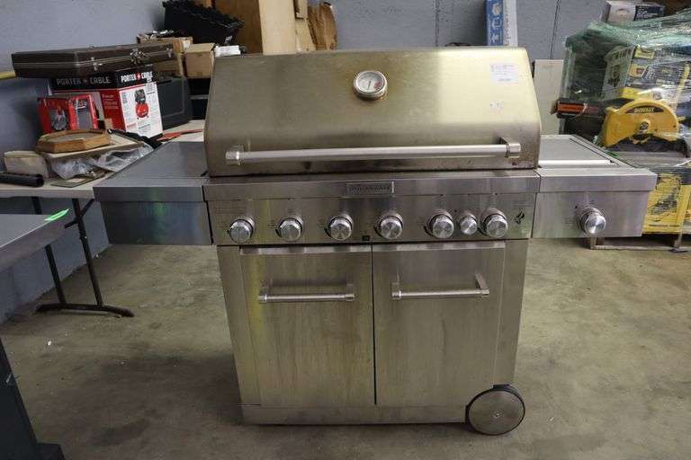 KitchenAid 6 burner gas grill Has been used Matthews Auctioneers