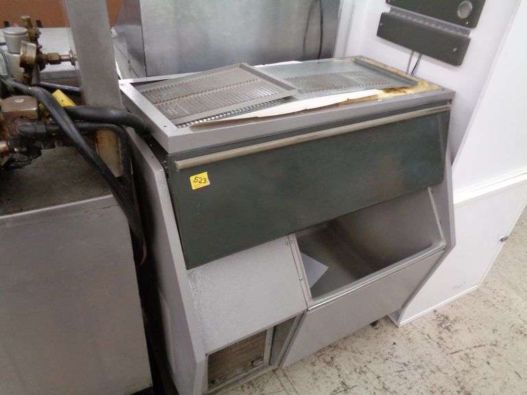 1 EACHSCOTSMAN ICE MACHINE Matthews Auctioneers