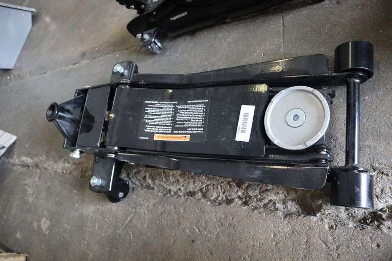 Husky 3 ton low profile floor jack Missing handle Matthews Auctioneers