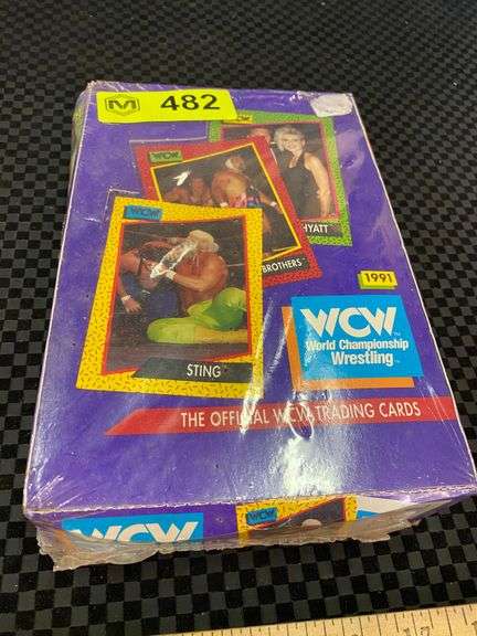 Unopened wrestling cards - Matthews Auctioneers