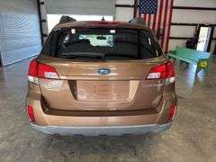 2011 SUBARU Outback