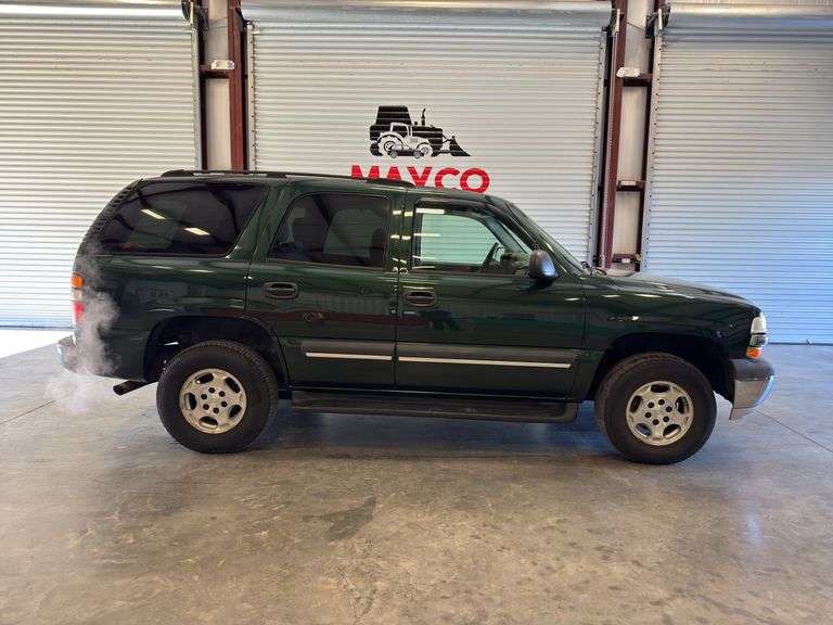 2004 CHEVROLET Tahoe