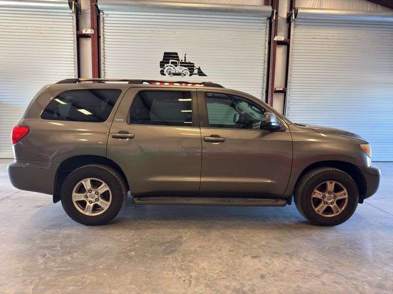 2009 TOYOTA Sequoia