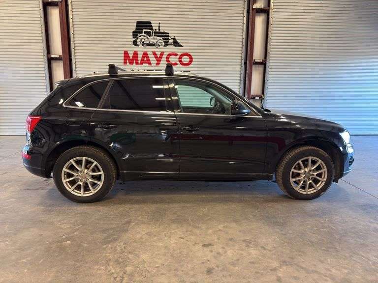 2010 AUDI Q5