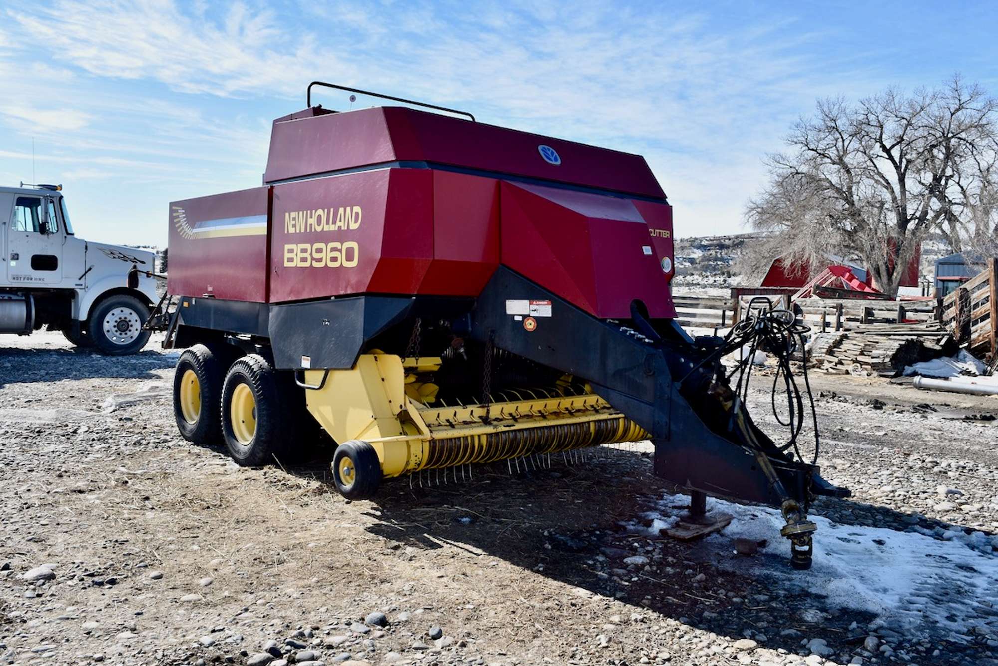 NH BB960 3'x4' Square Baler