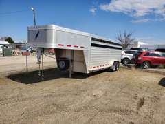 2016 Featherlite 8127-7020-STD