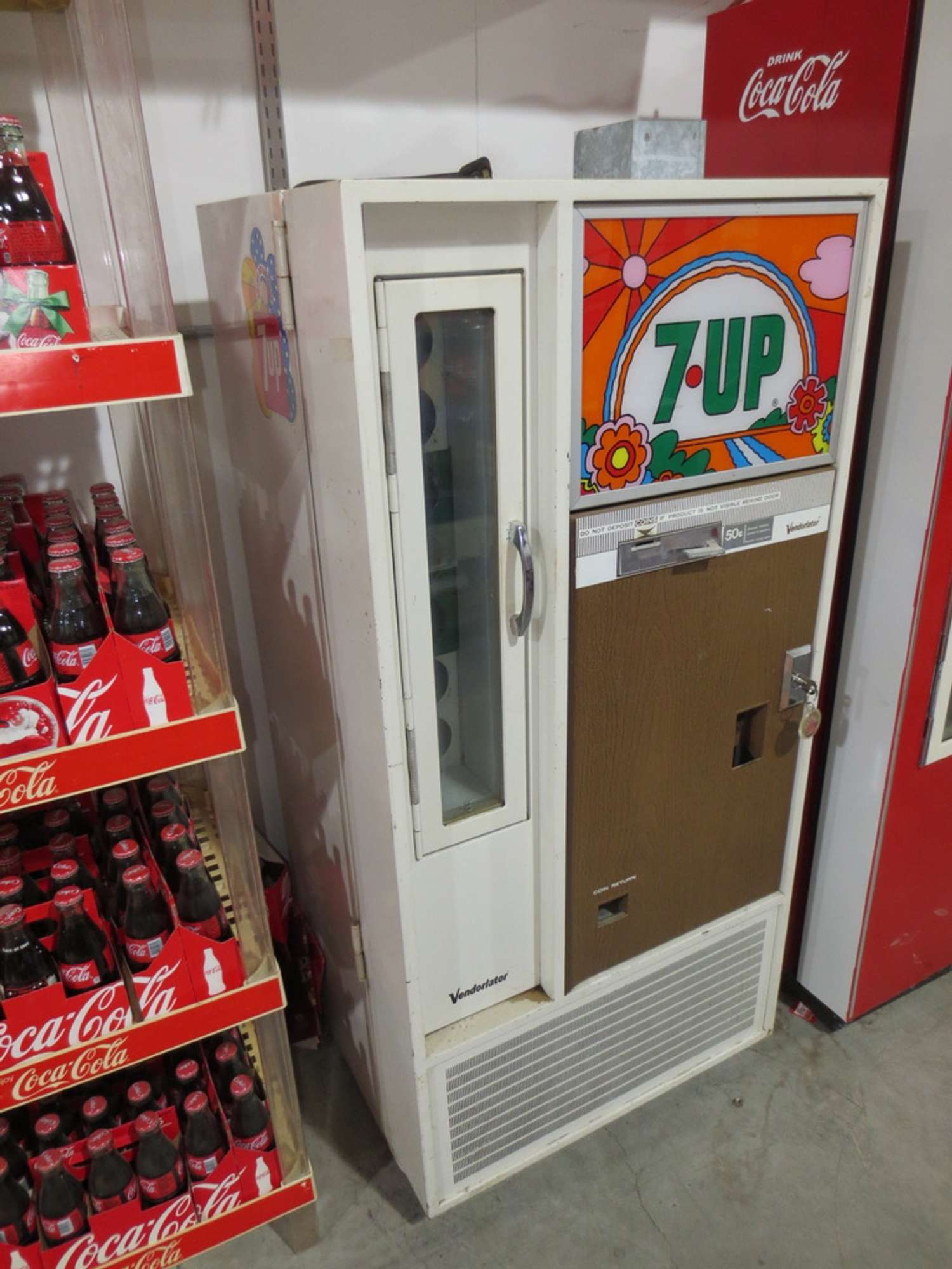 vintage 7 up machine
