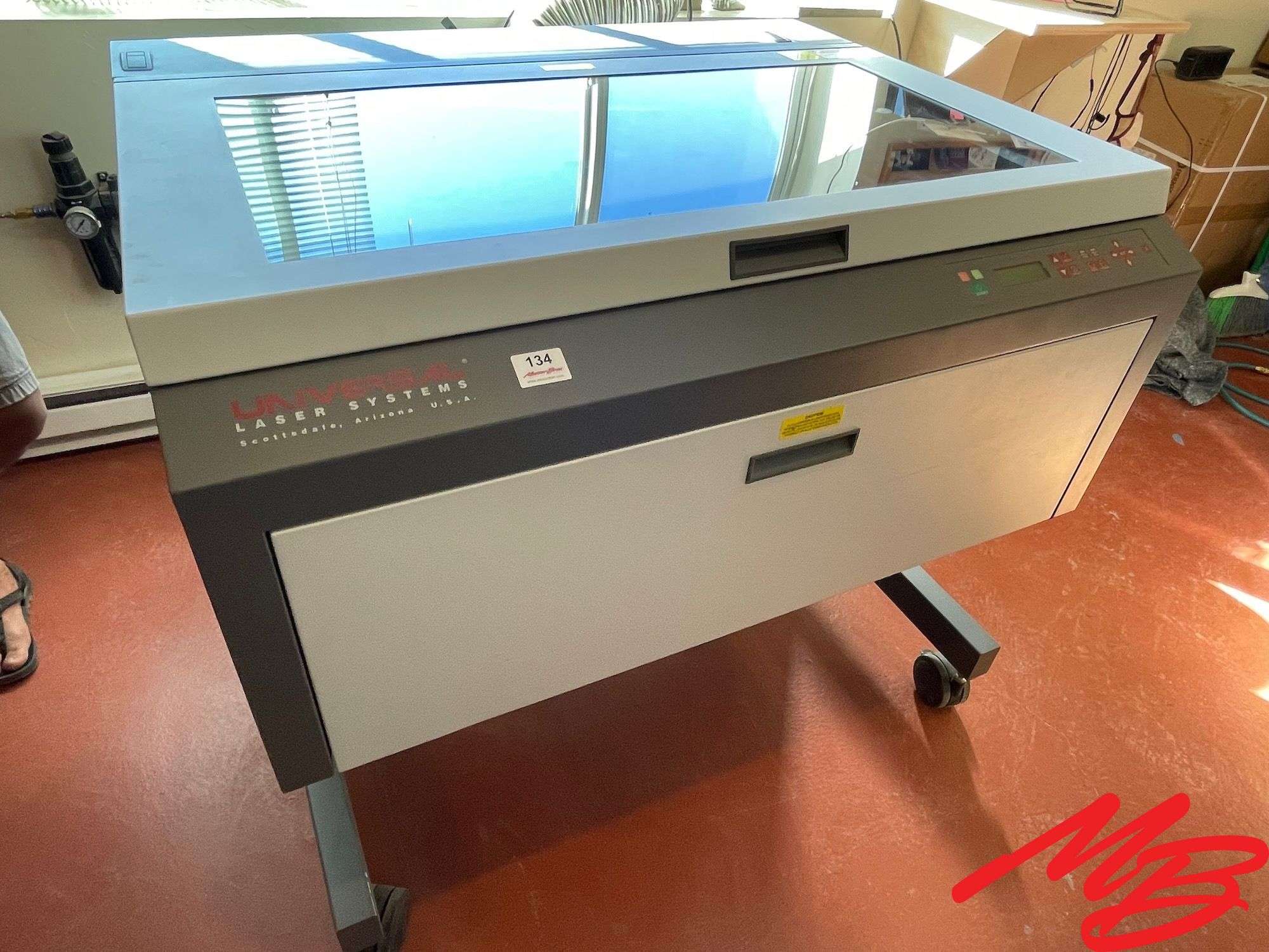 Universal Laser Systems, 32" x 18", 60-watt