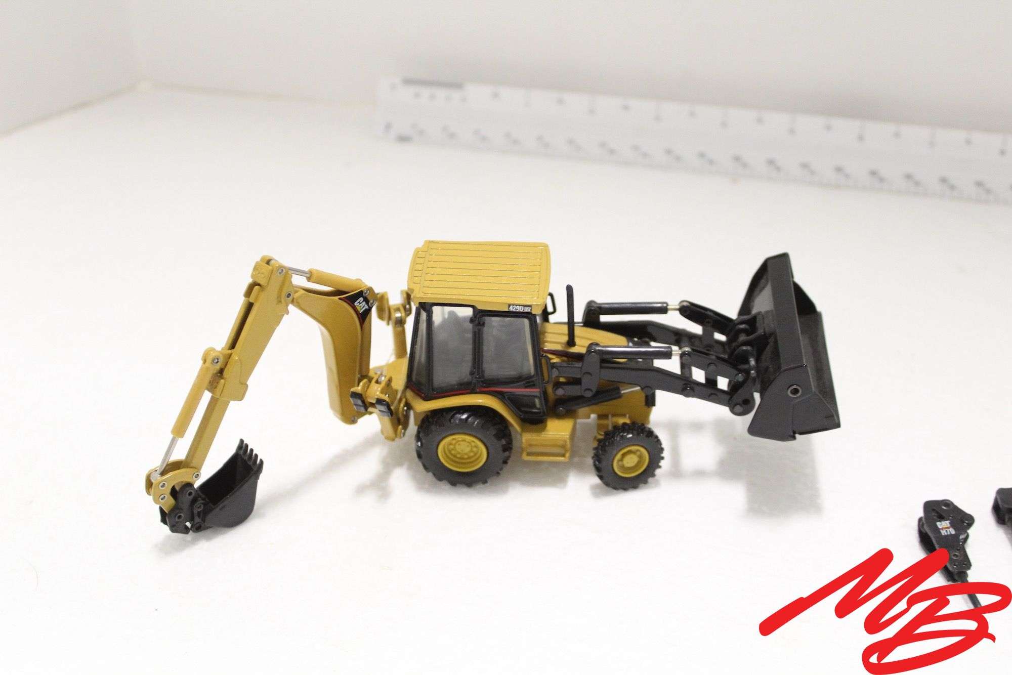 キャタピラー建機 CAT 420D IT バケットローダー 1/50 キャタピラー建