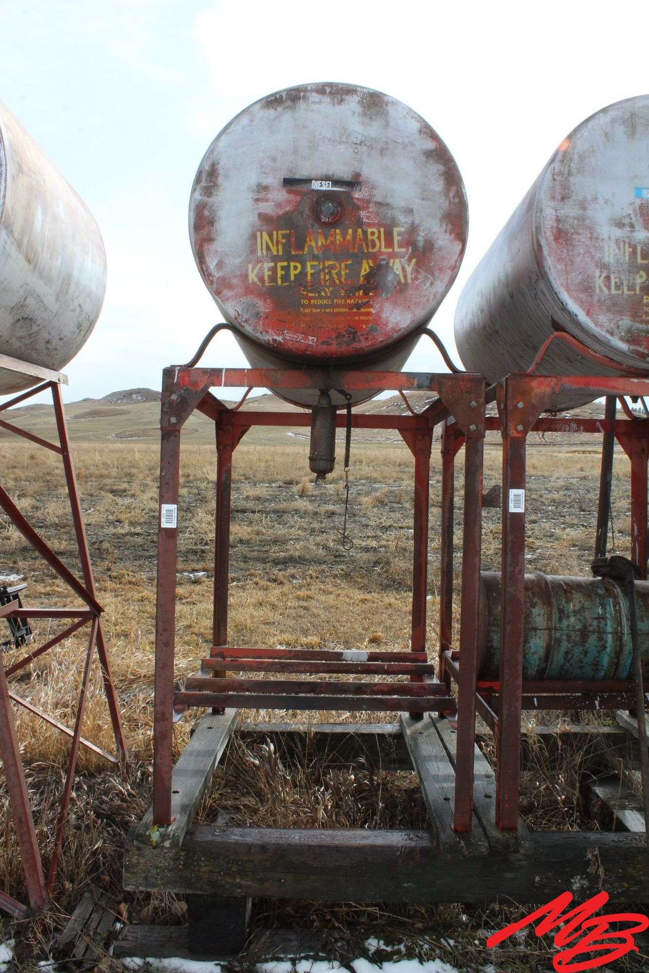 Butler Fuel Tank w/stand aprox 240gal