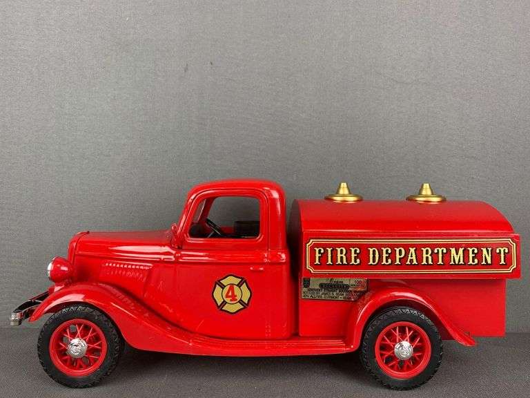 Jim Beam Fire Pumper Decanter Matthew Bullock Auctioneers