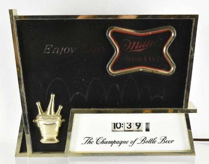 Vintage Miller High Life Light Up Advertising Motion Beer Clock Sign
