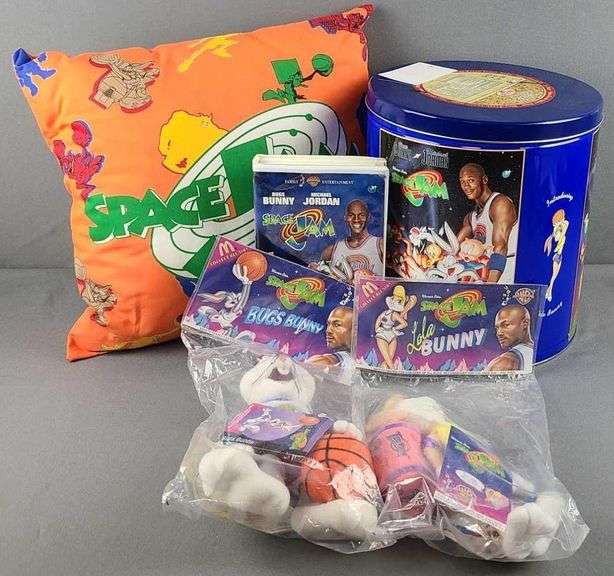 Group of Space Jam items Matthew Bullock Auctioneers