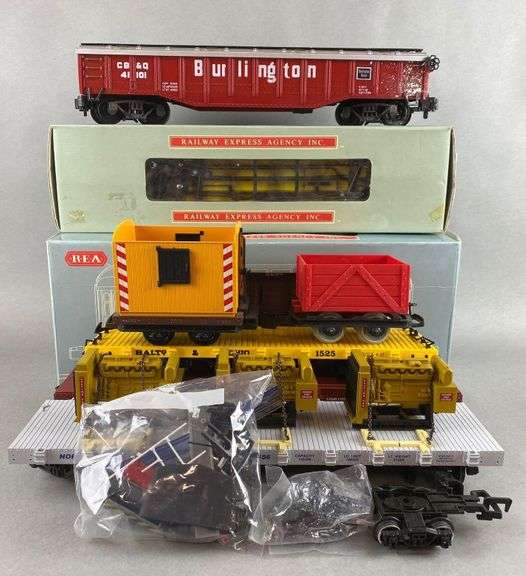 Group of 9 G Gauge Railroad Freight Cars and Accessories Matthew