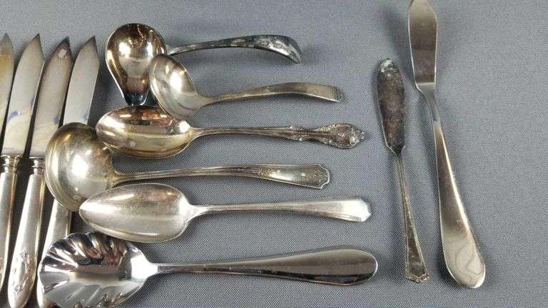 Group of 14 vintage flatware pieces - Matthew Bullock Auctioneers