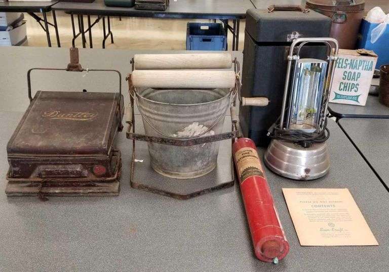 Group of wash bucket, vacuum, fire extinguisher Matthew Bullock Auctioneers