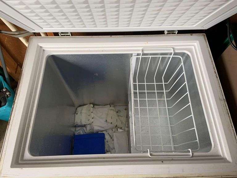 Professional series collezioni chest freezer Matthew Bullock Auctioneers