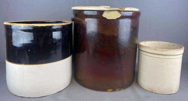 Group of 3 stoneware crocks - Matthew Bullock Auctioneers