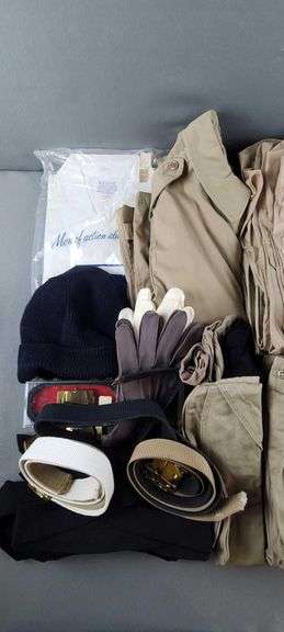 Group of military uniform items - Matthew Bullock Auctioneers