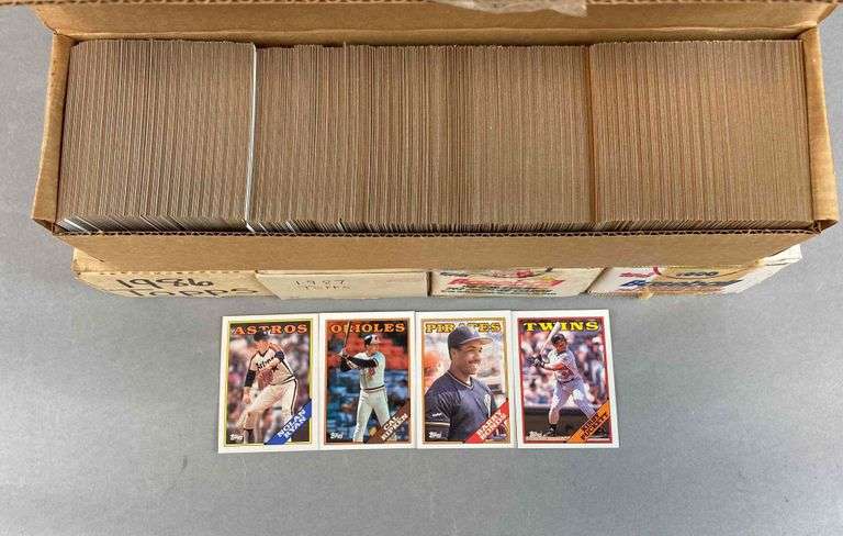 Group Of 5 1986 90 Topps Baseball Cards Matthew Bullock Auctioneers