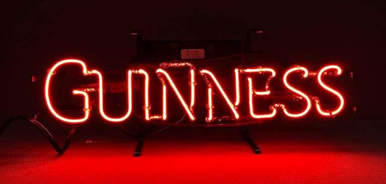 Guinness with Clover Lager Beer Neon Sign Light