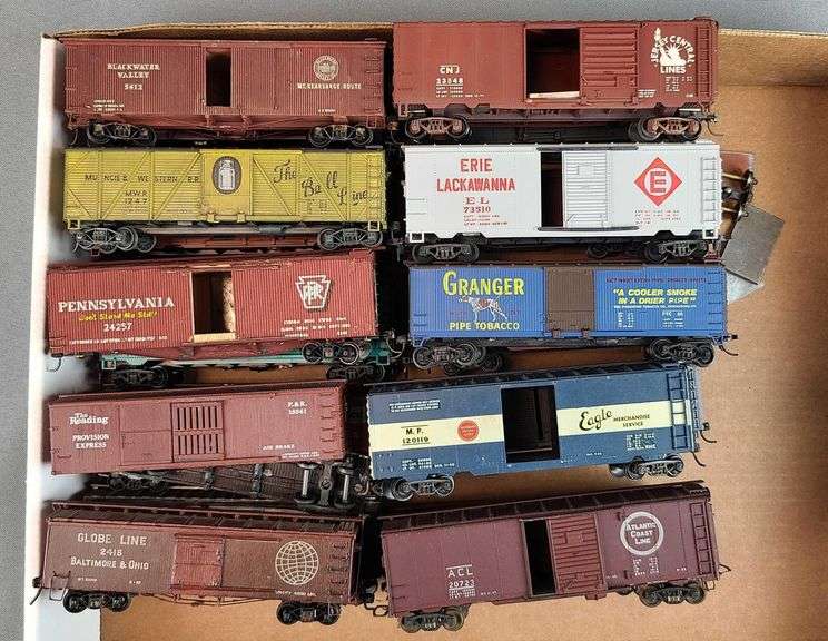 Group of 20 HO Scale Train Cars Matthew Bullock Auctioneers