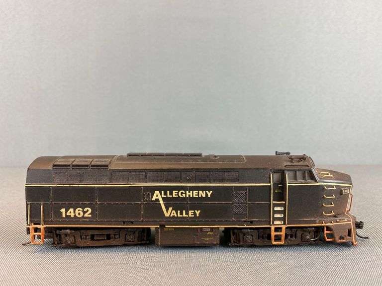 Allegheny Valley 1462 HO Scale Diesel Matthew Bullock
