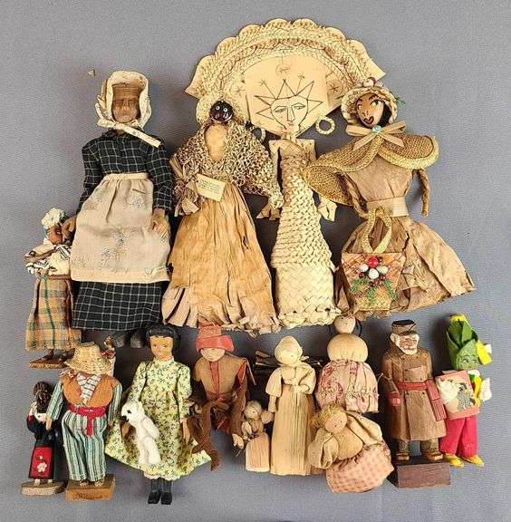 Group of Assorted Dolls - Matthew Bullock Auctioneers