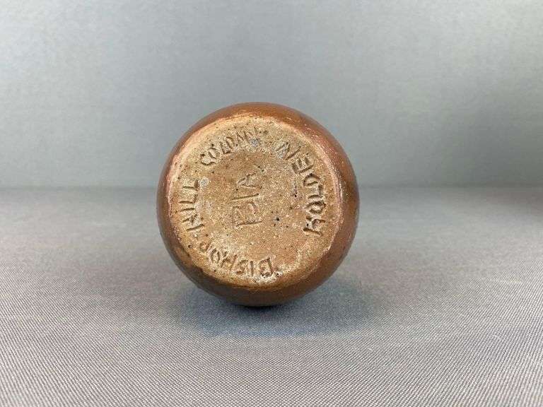Group of Pottery Items - Matthew Bullock Auctioneers