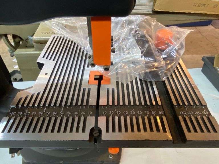Spectra Tools Workbench Band Saw Matthew Bullock Auctioneers