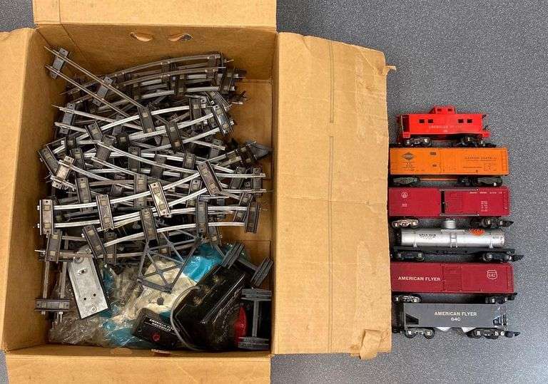 American Flyer Ho Scale Train set with Cars Matthew Bullock Auctioneers
