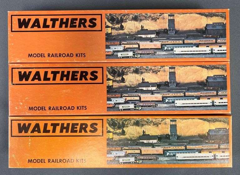 Group of 3 Walthers HO Scale Santa Fe Passenger Train Cars Matthew