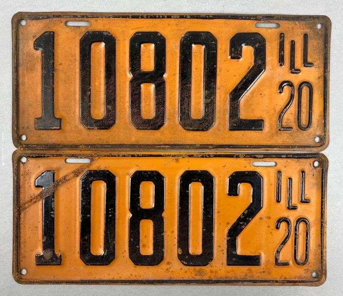 pair-of-1920-illinois-license-plates-matthew-bullock-auctioneers