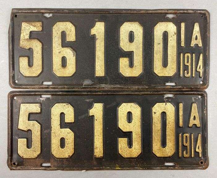 Pair of 1914 Iowa License Plates - Matthew Bullock Auctioneers