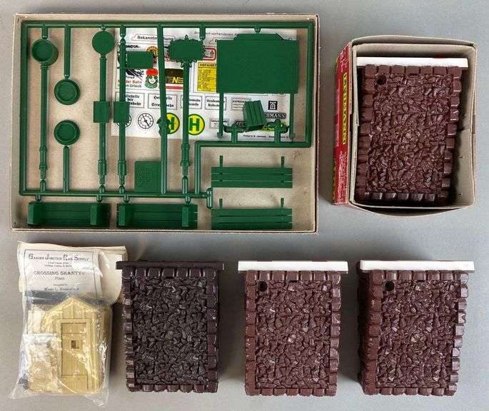 Group of 6 LGB G Scale Accessories and More Matthew Bullock Auctioneers