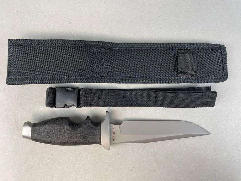 Gerber Steadfast Fixed Blade Knife with Sheath Matthew Bullock