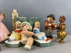 Group of 12 Assorted Figurines - Matthew Bullock Auctioneers
