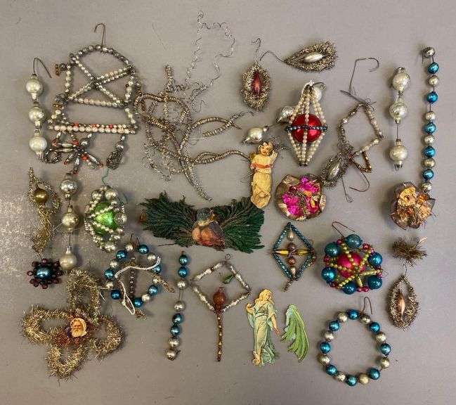 Group of 10+ Assorted Christmas Tree Ornaments and More Matthew