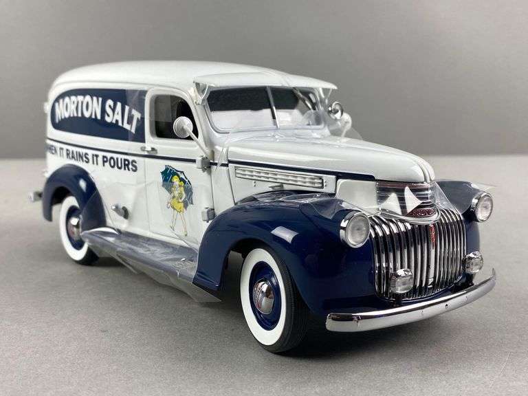 Danbury Mint Limited Edition Advertising 1940 Morton Salt Delivery