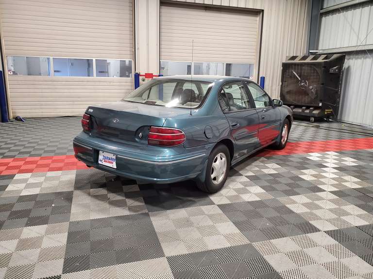【ハギ】まとめ売り 1998 Oldsmobile Cutlass GLS - Trucks & Auto Auctions