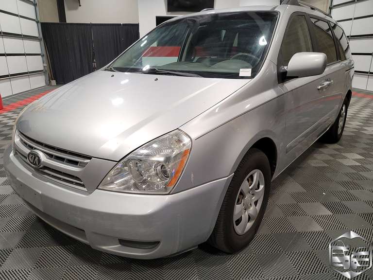 2008 Kia Sedona  LX