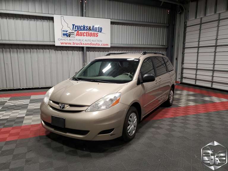 2009 Toyota Sienna CE