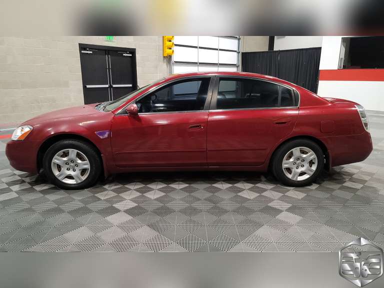 2004 Nissan Altima  2.5S