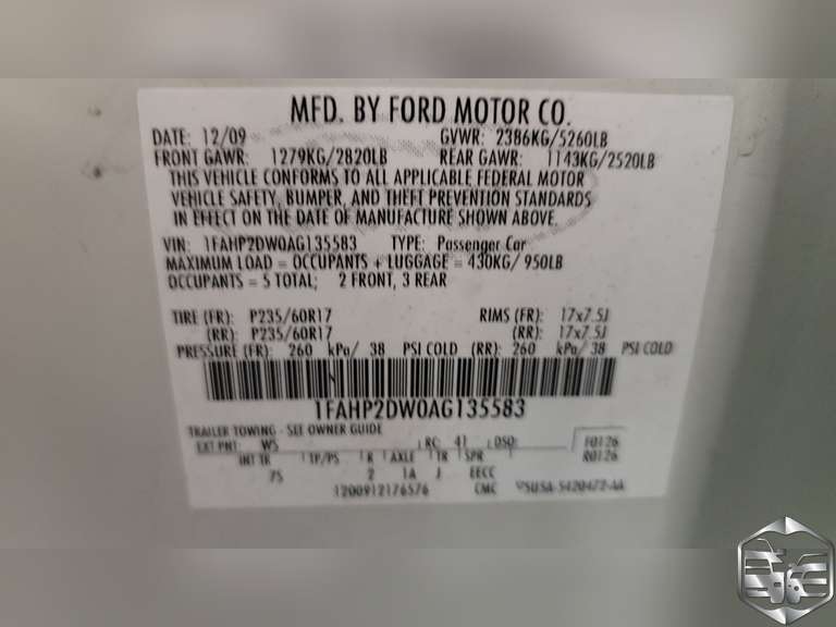 2010 Ford Taurus  SE