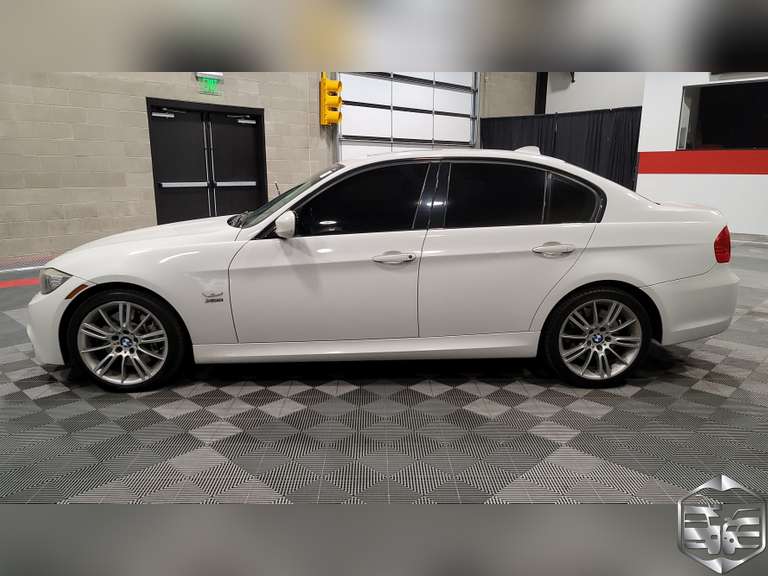 2011 BMW 3 Series  335i