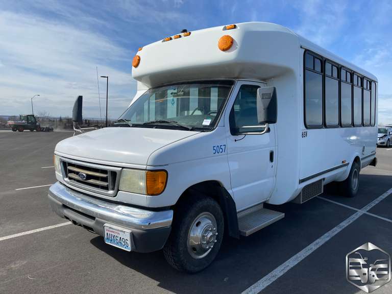 2005 Ford E450