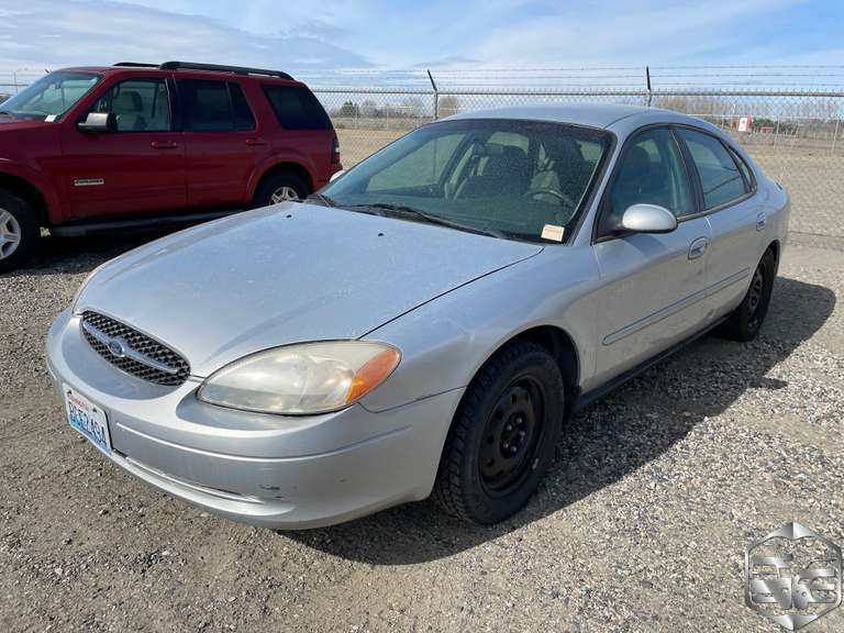 2001 Ford Taurus  SE