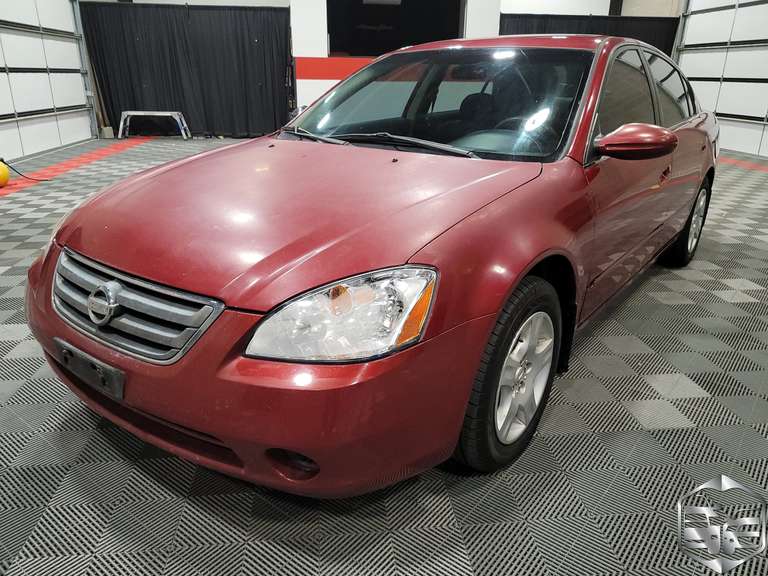 2004 Nissan Altima  2.5S