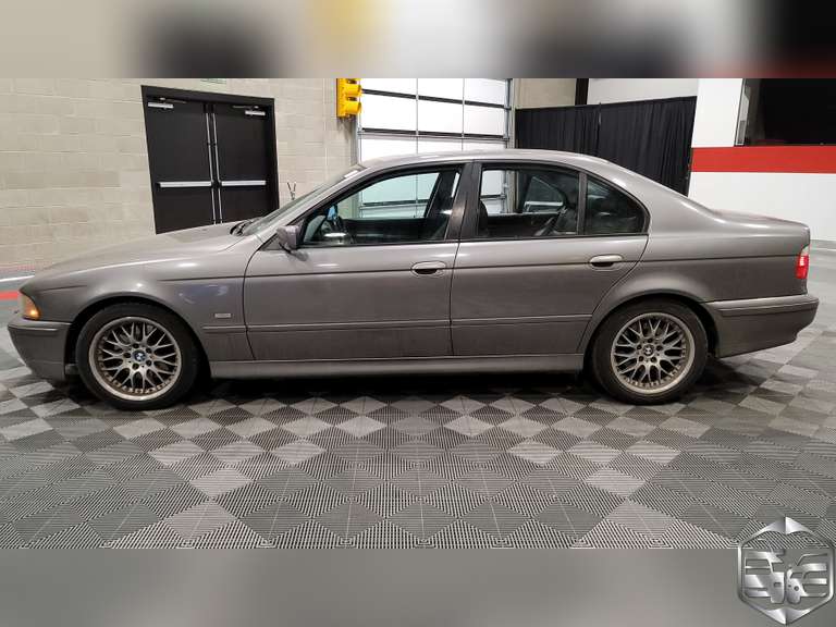 2003 BMW 5 Series  530i