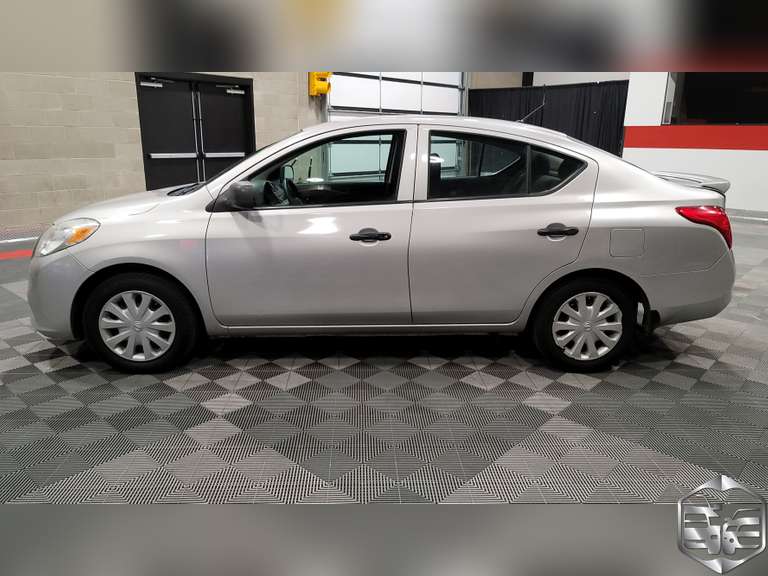 2014 Nissan Versa  SV